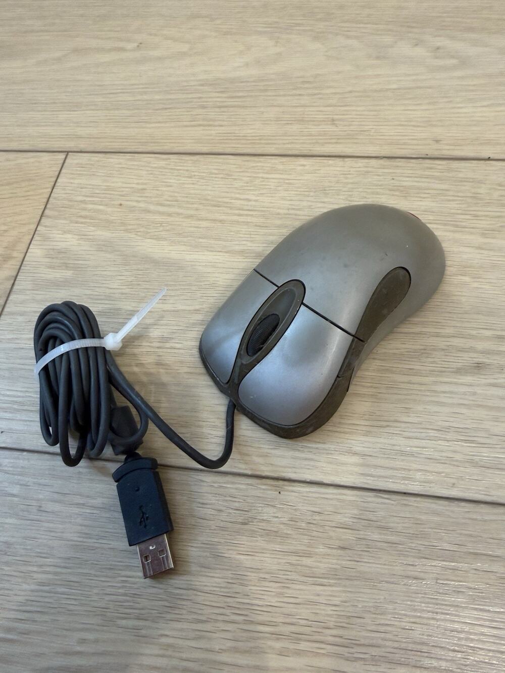 Microsoft IntelliMouse Explorer Wired Optical Mouse USB PS/2 X04-91789 Vintage
